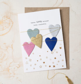 A BEAUTIFUL STORY Přáníčko s gerlandou - Hearts