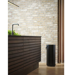 Zone Denmark Kuchyňský pedálový odpadkový koš 35l Circular Black